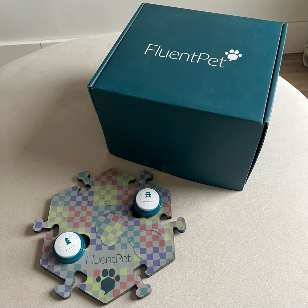 FluentPet Communication Buttons with 10 HexTiles and Buttons